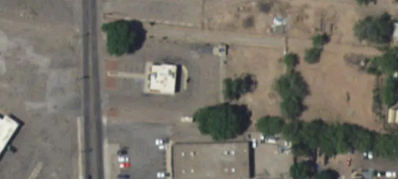 Drive-Through Restaurant on Large Lot