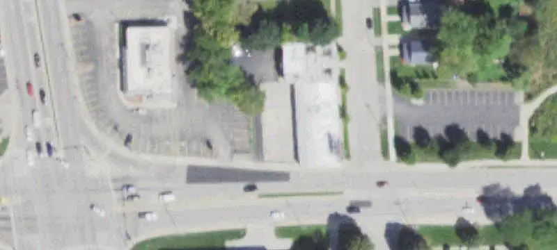 6-Unit Mixed-Use Building