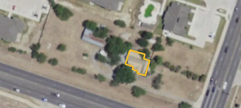 Signalized Commercial Land