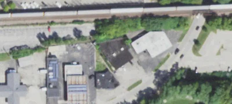 Retail Building with Private Parking