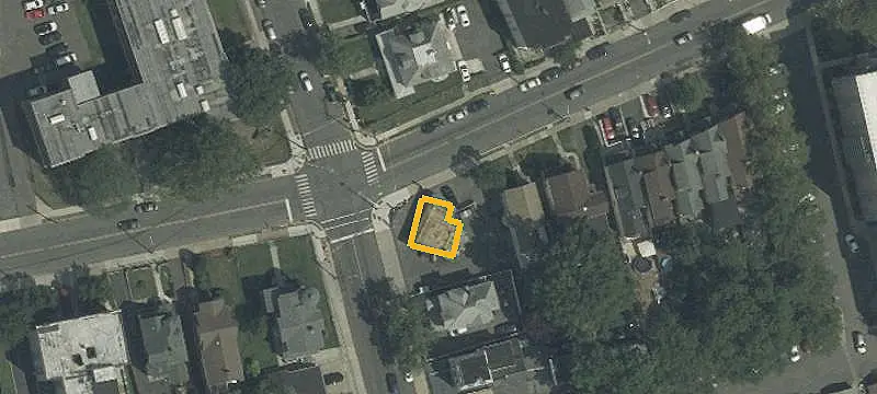 Restaurant with Drive-Through Potential