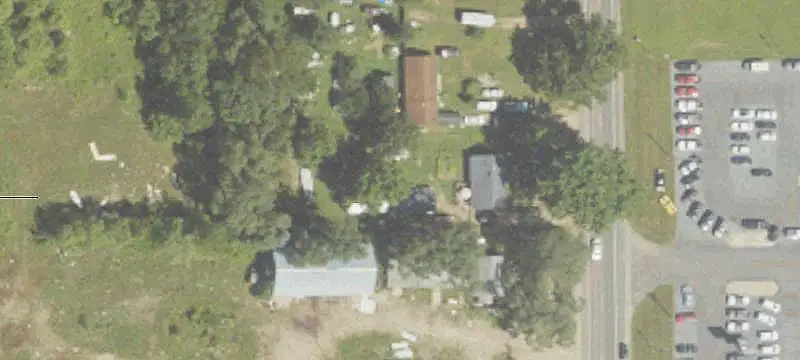 Automotive Property with Pole Barn