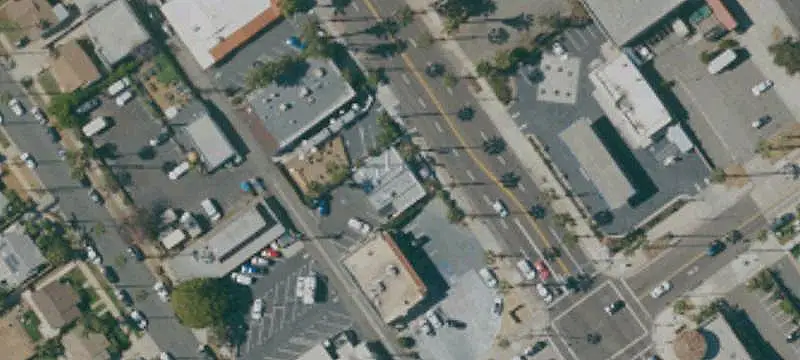 Multi-Tenant Retail Building