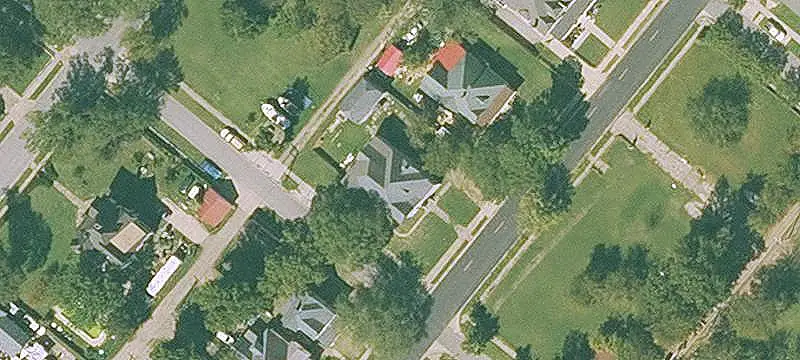 Partially Renovated 6-Unit Apartment Buildings