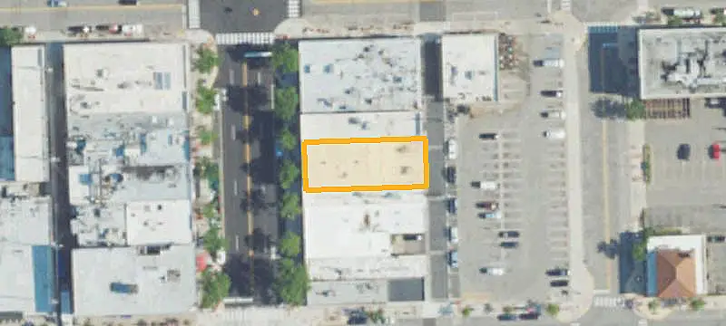 Storefront Space With Customer Parking