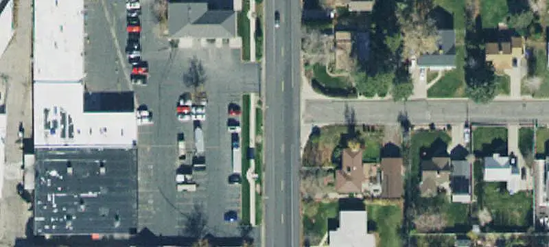 Oakmont Plaza Neighborhood Shopping Center