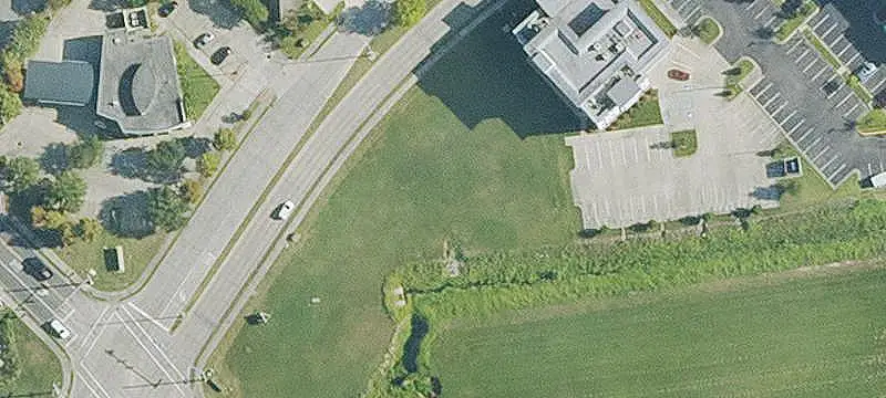 Commercial Land at Signalized Corner