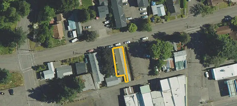 Eight-Unit Apartment Building
