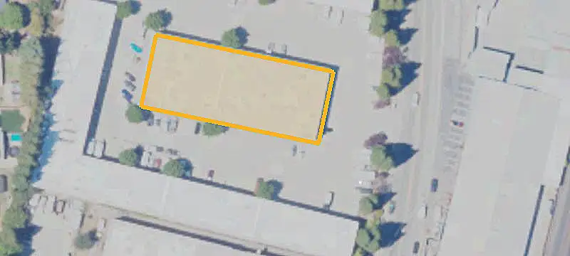 Four-Unit Warehouse Building