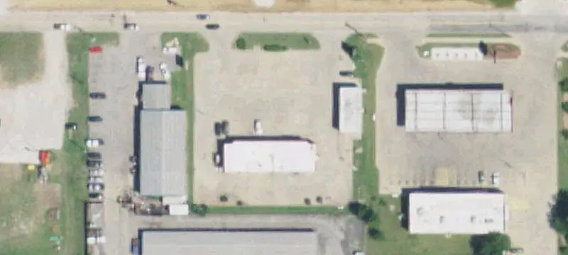 Storefront Property Near Restaurants