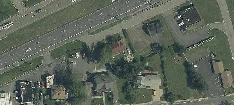 Renovated Office Building with Garage