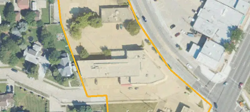 Mixed-Use Property with Apartment