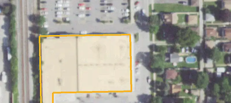 Multi-Tenant Shopping Center