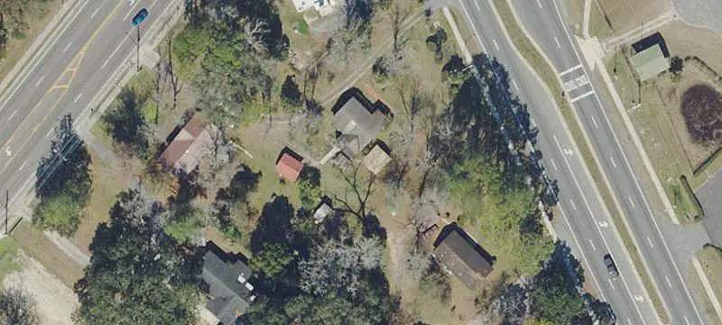 Vacant Retail Building at Signalized Intersection