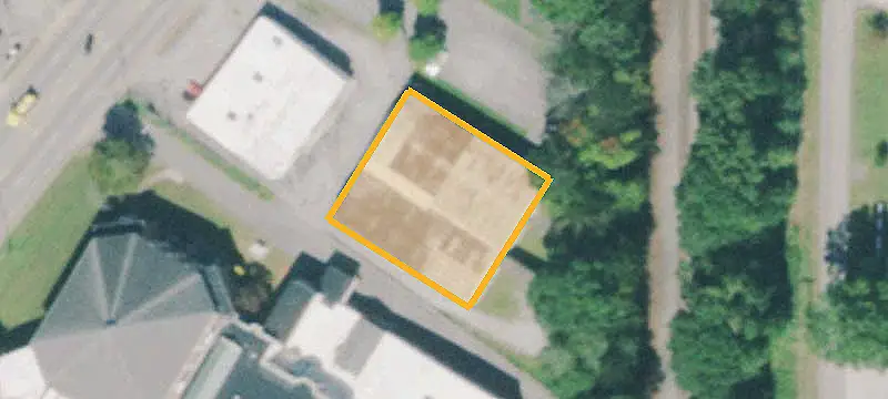 Warehouse With Loading Options