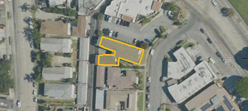10-Unit Apartment Building