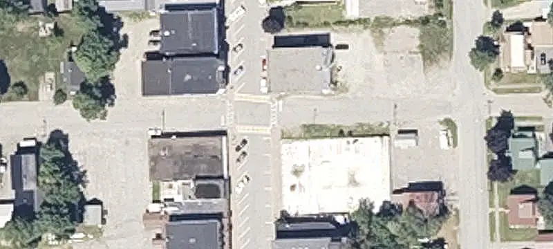 32-Unit Apartment Buildings