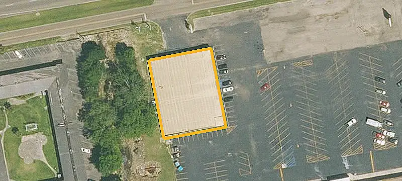 Fully Occupied Shopping Center