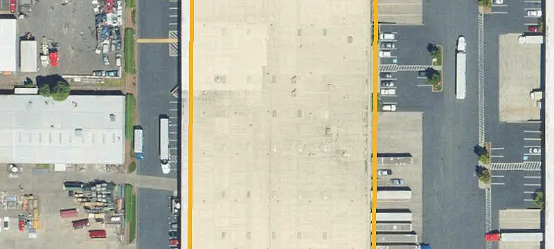 Warehouse with 26-Foot Clear Height