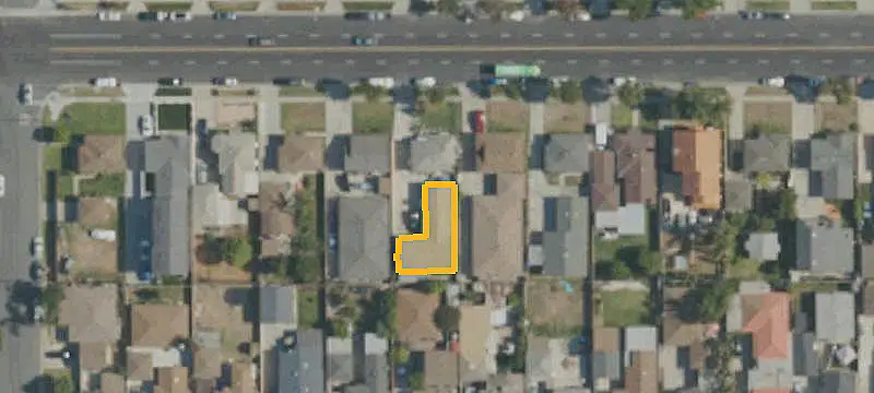 Renovated Duplex with Two Garages