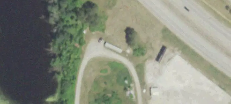 Auto Shop with Apartment