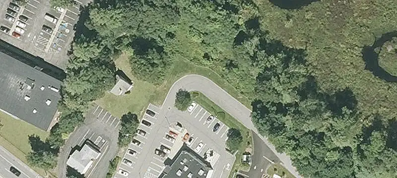 Starbucks & Verizon Retail Space