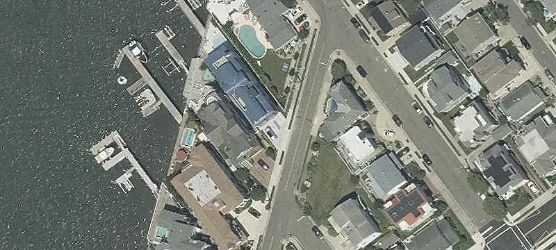 RESIDENTIAL / Single Family