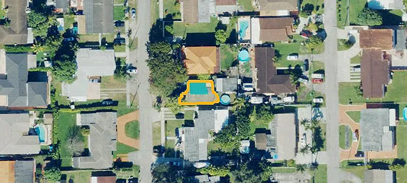 Triplex with Detached Guest House