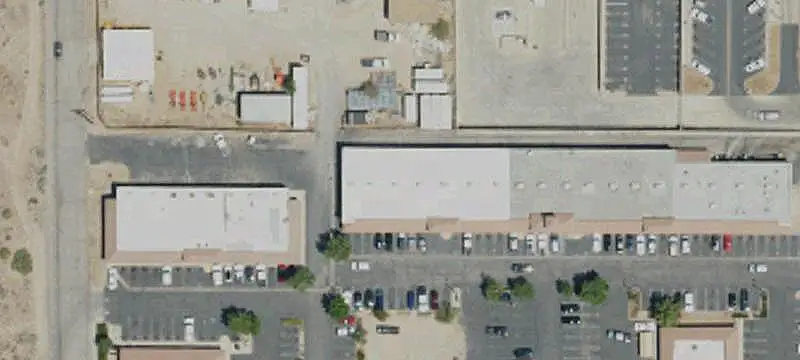 Multi-Tenant Shopping Center