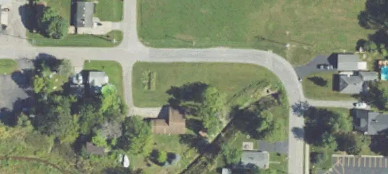 Freestanding Convenience Store Building