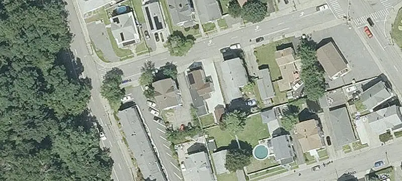 Duplex with Oversized Garage