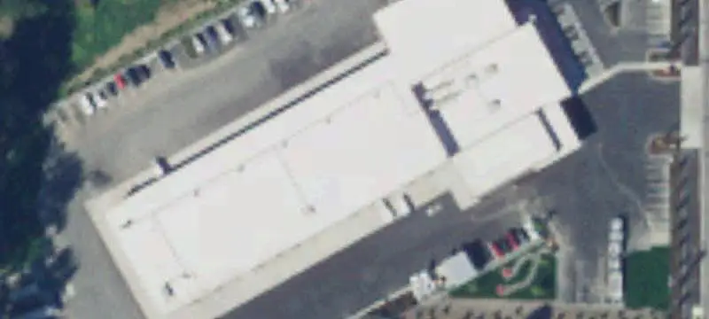 Automotive Service Center with Bays