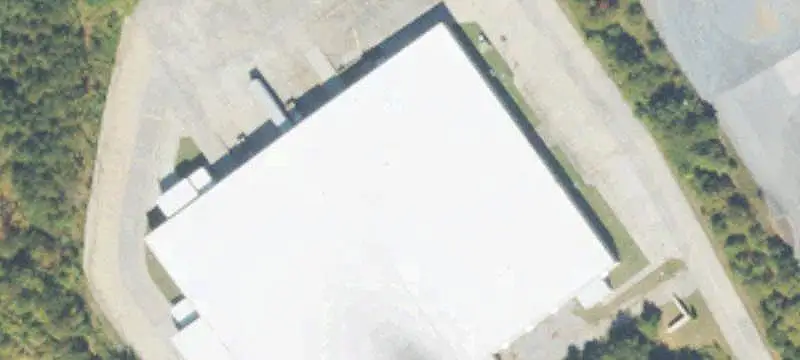Manufacturing Building With Dock Doors