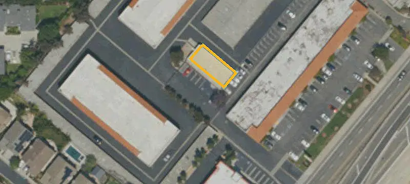 Retail Space with Regional Access
