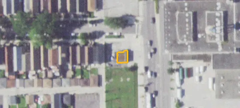 Signalized Commercial Land