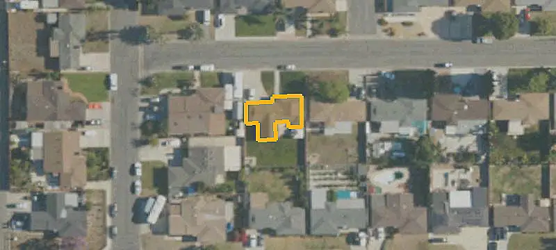 8-Unit Apartment Building