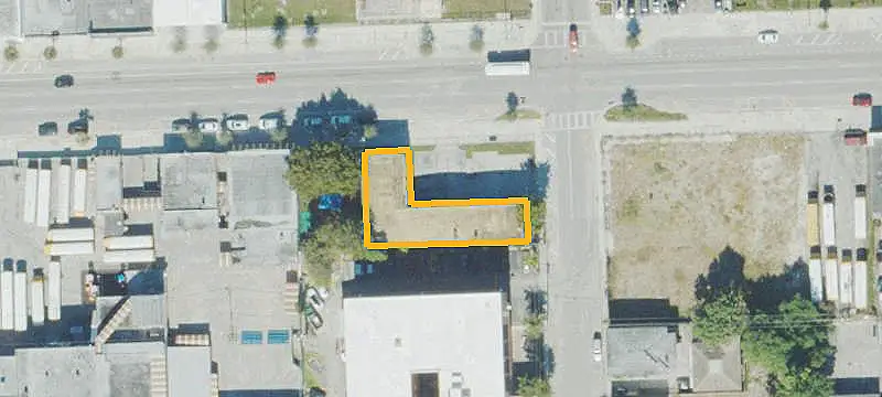 Two-Level Retail Space