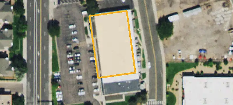 Multi-Tenant Shopping Center