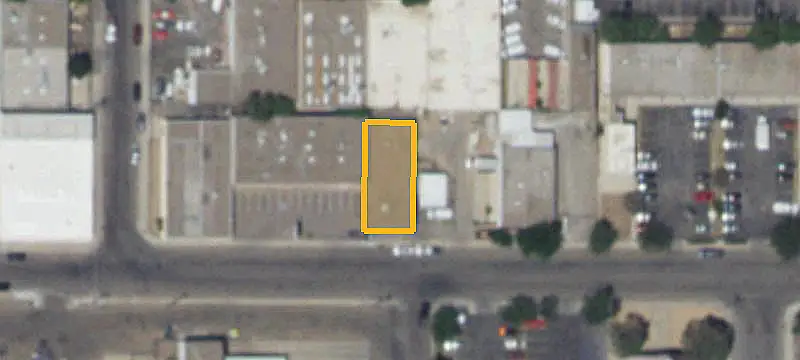 Flex Building with Secured Yard