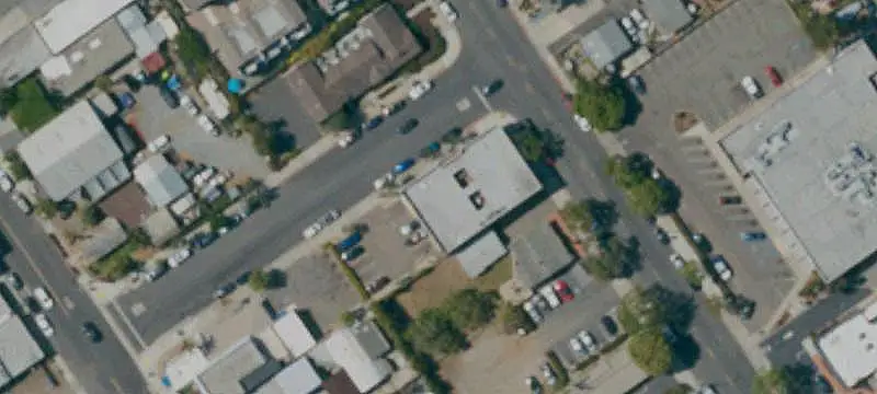 Mixed-Use Building with Four Residences
