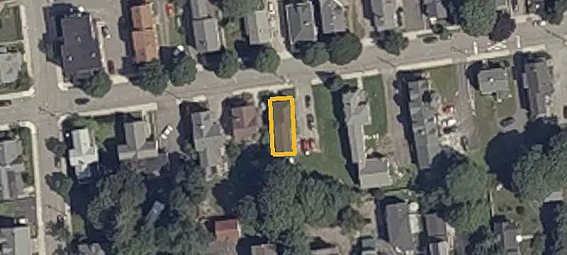 Two-Unit Building with Large Yard