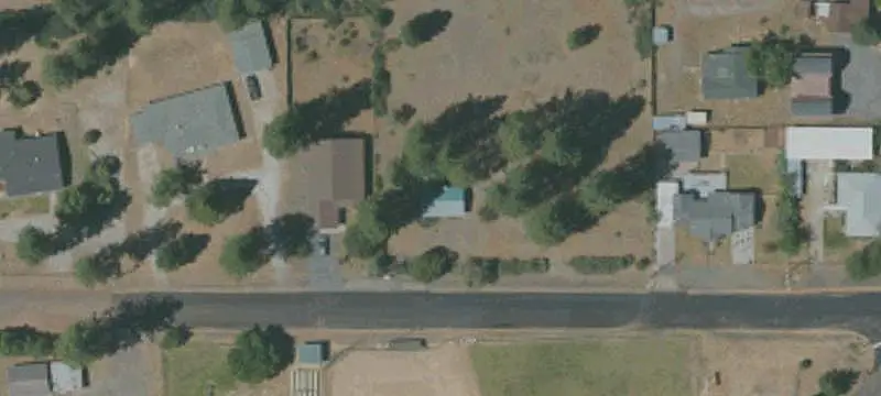 Lots/Land / Acres