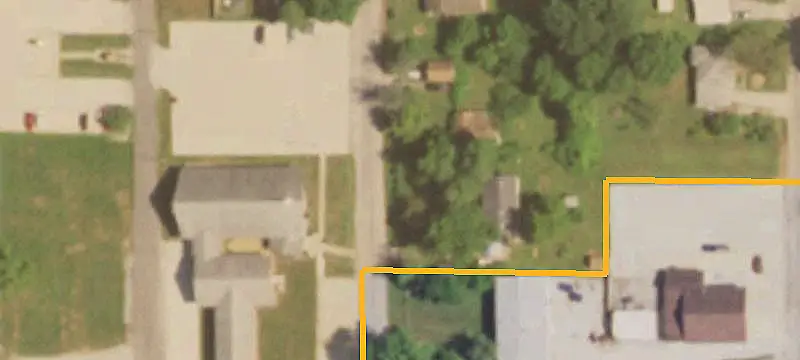 20 Fairway Dr, Moro, IL 62067
