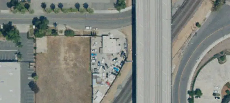 Corner Flex Space Building