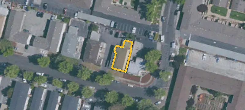 8-Unit Apartment Building