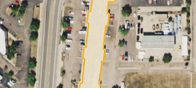 Small-Bay Multi-Tenant Warehouse