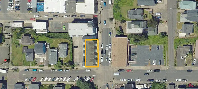 Storefront Property with High Ceilings