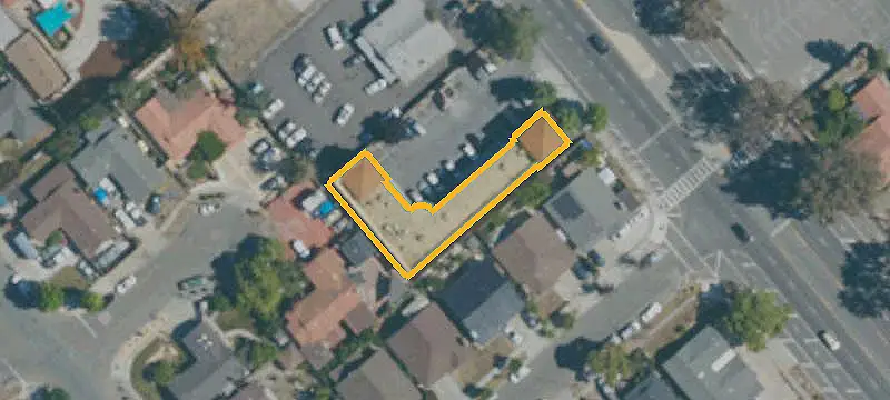 Fully Occupied Shopping Center