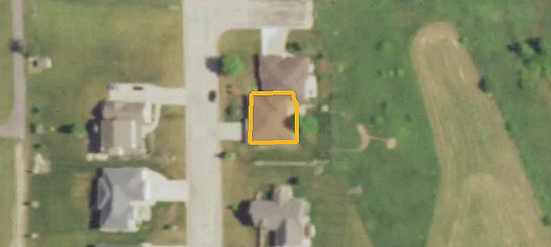 Lots & Acreage / City
