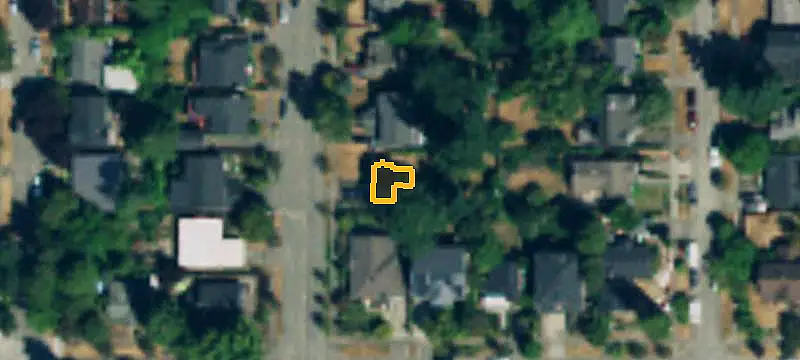 New Duplex with Private Backyard